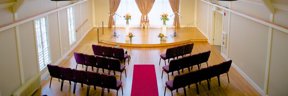 Image of interior of Northlake Chapel for weddings